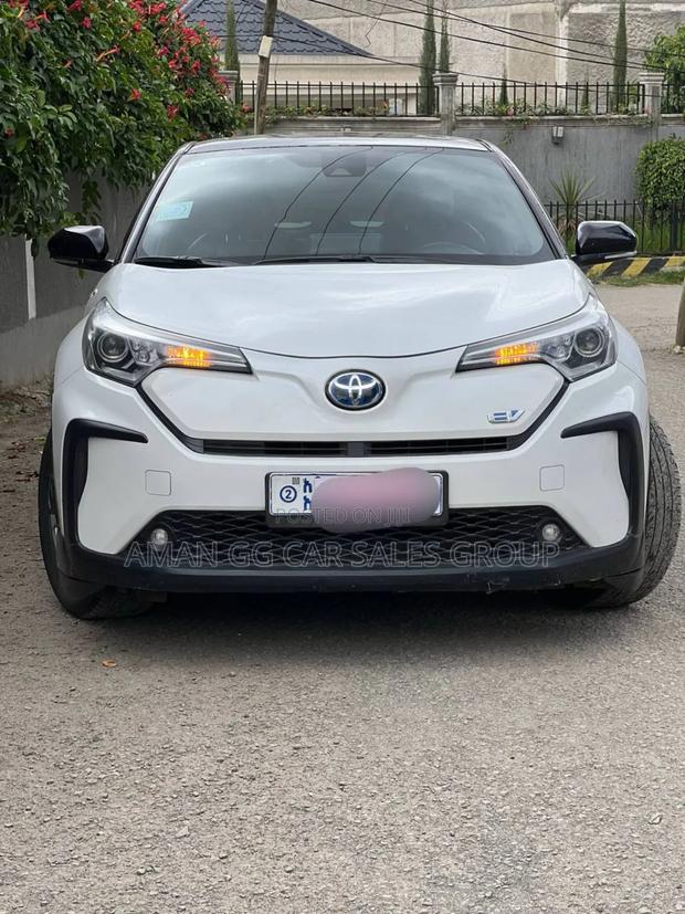 Toyota C-HR 2022 White