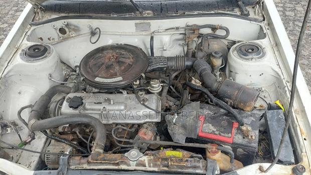 Toyota Corolla 1987 White