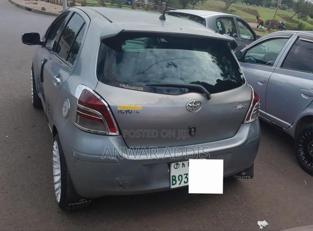 Toyota Yaris 1.0 VVT-i 2008 Gray
