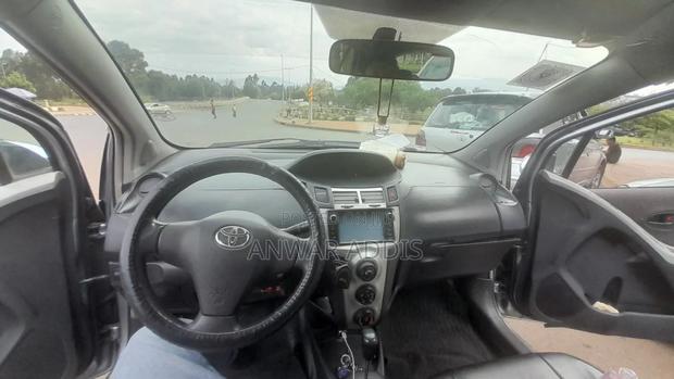 Toyota Yaris 1.0 VVT-i 2008 Gray
