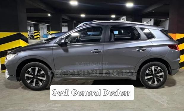 BYD E2 43 kWh 94 hp FWD 2025 Gray