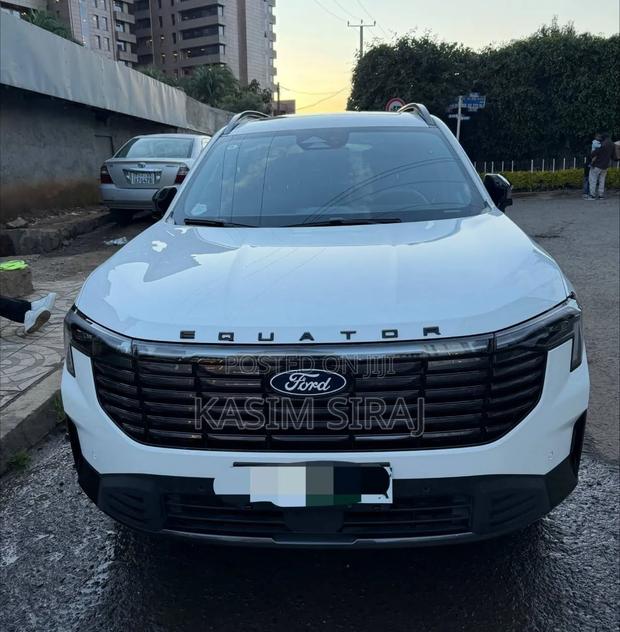 Ford Econoline 2025 White