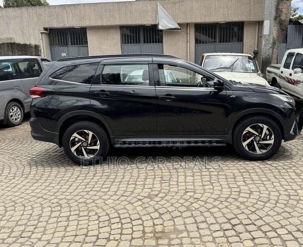 Toyota Rush 2019 Black