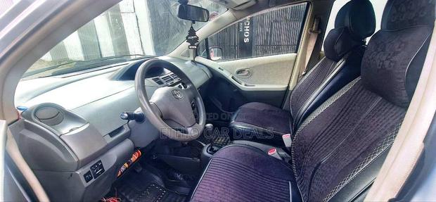 Toyota Yaris 2010 Silver