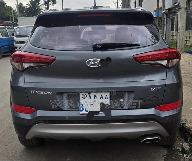 Hyundai Tucson 2018 White