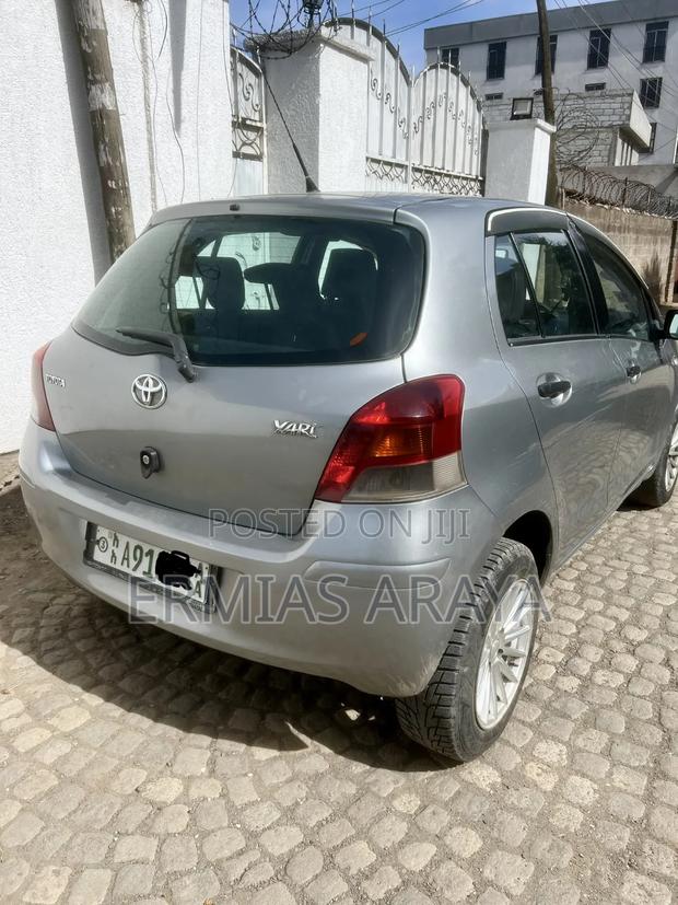 Toyota Yaris 2009 Silver