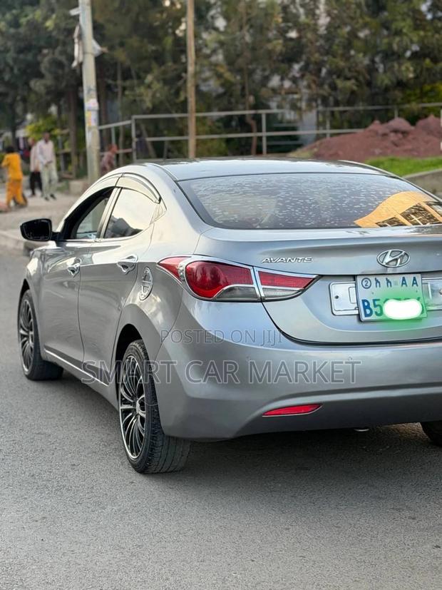 Hyundai Avante 2012 Gray