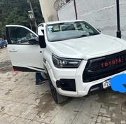 Toyota Hilux 2023 White for sale