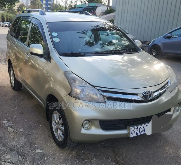 Toyota Avanza 2015 Silver