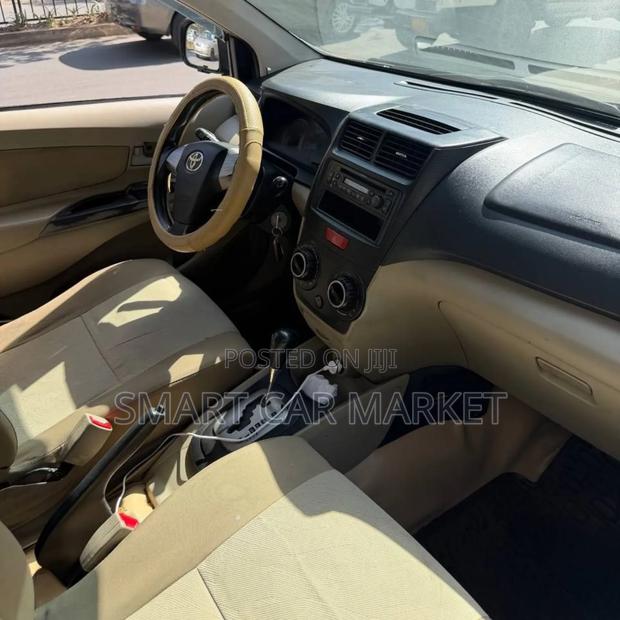 Toyota Avanza 2016 Gold