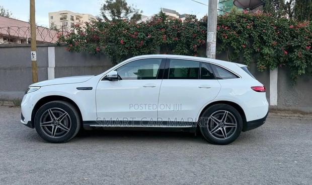 Mercedes-Benz EQC EQC400 4MATIC 2023 White