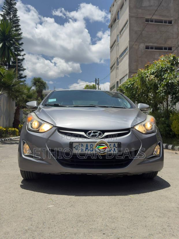 Hyundai Elantra 2015 Silver