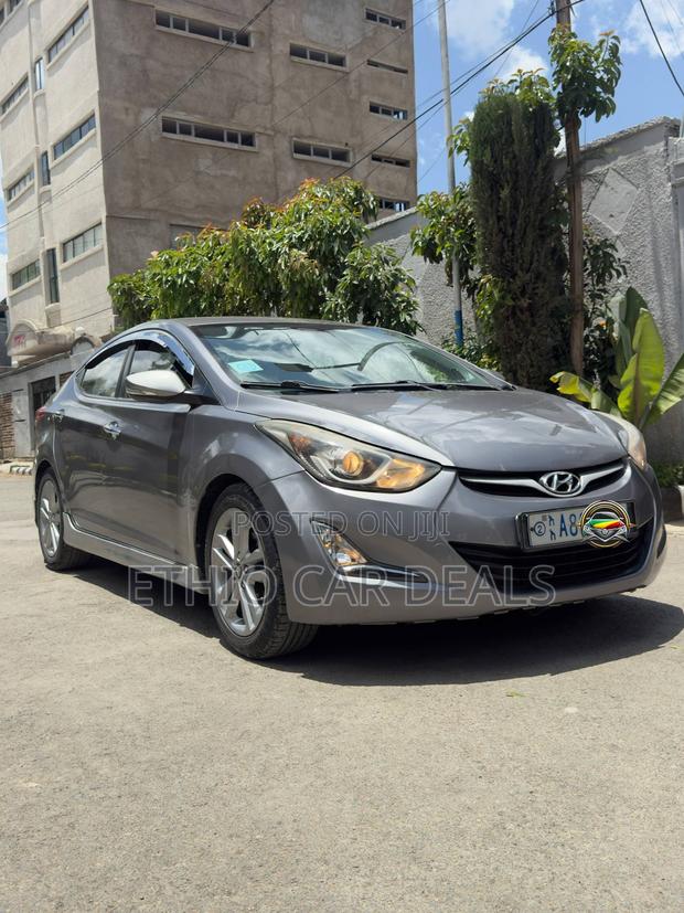 Hyundai Elantra 2015 Silver