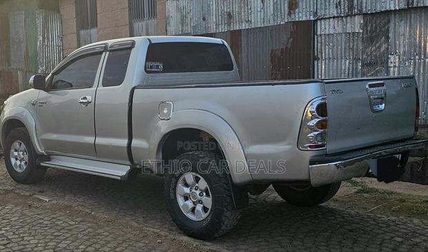 Toyota Hilux 2008 Silver