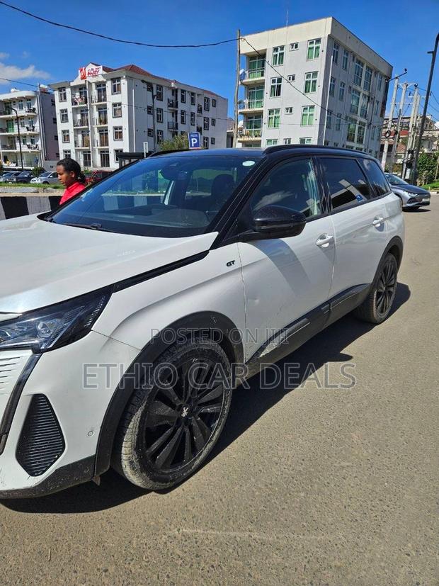 Peugeot 5008 2022 White