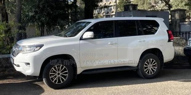 Toyota Land Cruiser Prado 2022 Ivory