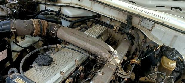 Toyota Land Cruiser 2003 White