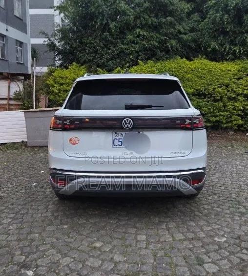 Volkswagen ID.6 2023
