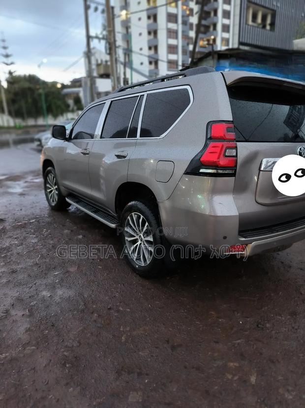Toyota Land Cruiser 2021