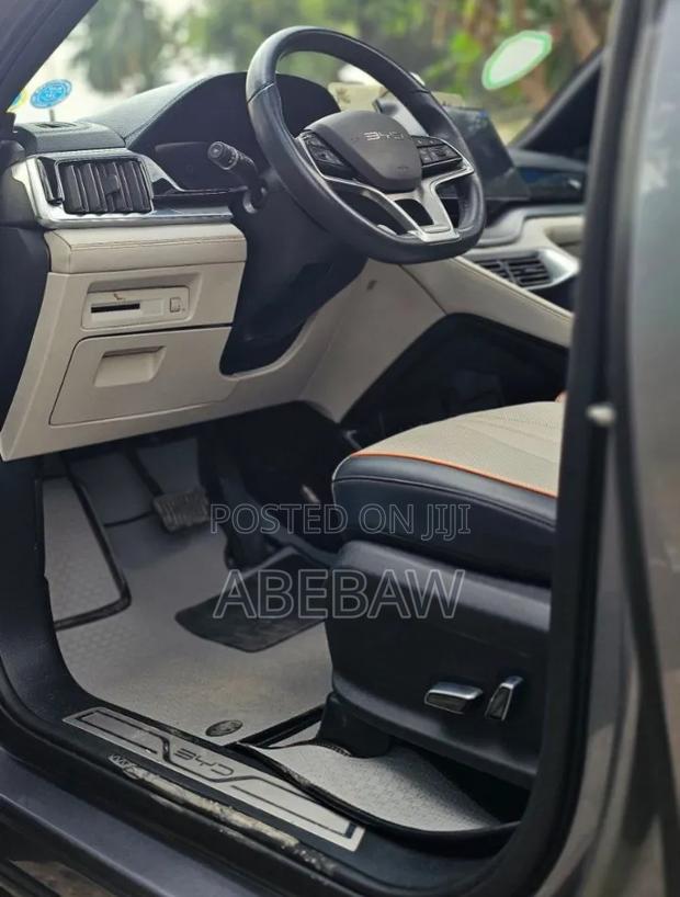 BYD Song Plus 2024 Gray