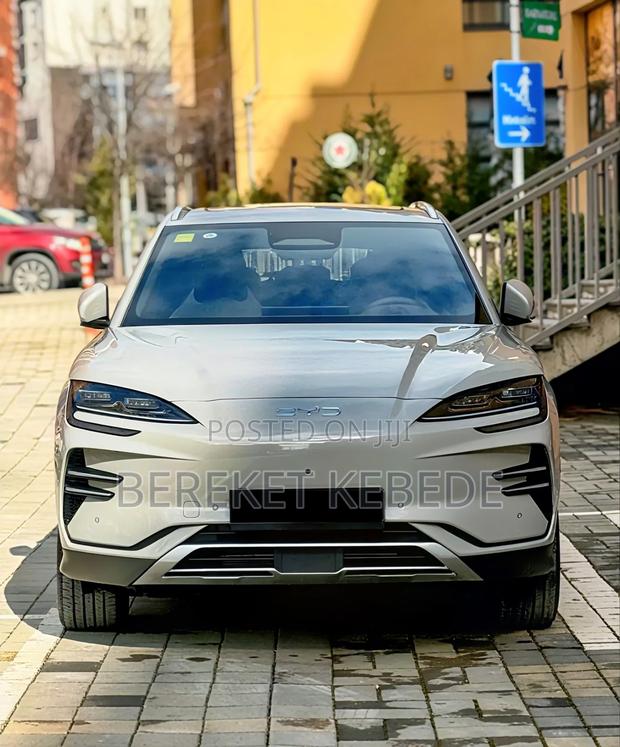 New BYD Song Plus 2025 Ivory