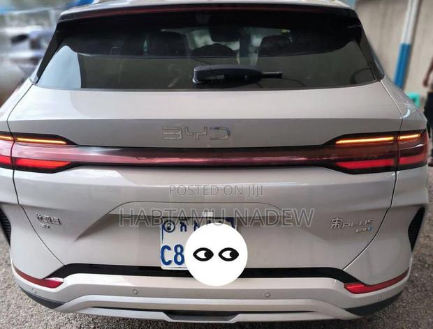 BYD Song Plus 2025 White
