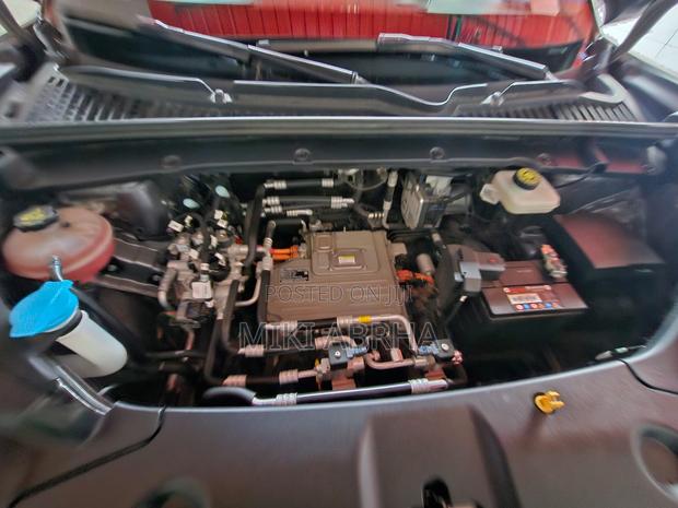 BYD Yuan Up 32 kWh FWD 2024 Gray