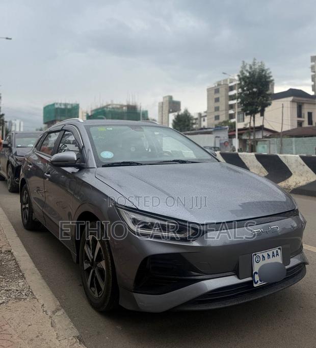 BYD E2 43 kWh 94 hp FWD 2025 Gray