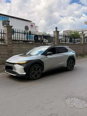 Toyota bZ4X 71.4 kWh AWD 2023 Gold for sale