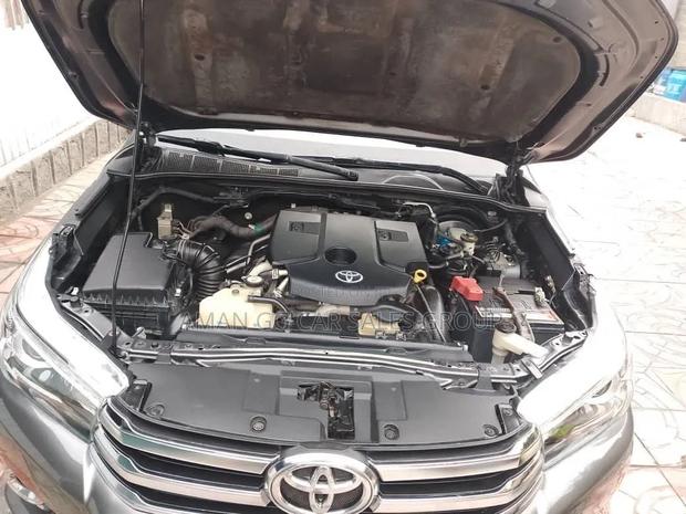 Toyota Hilux 2018 Gray