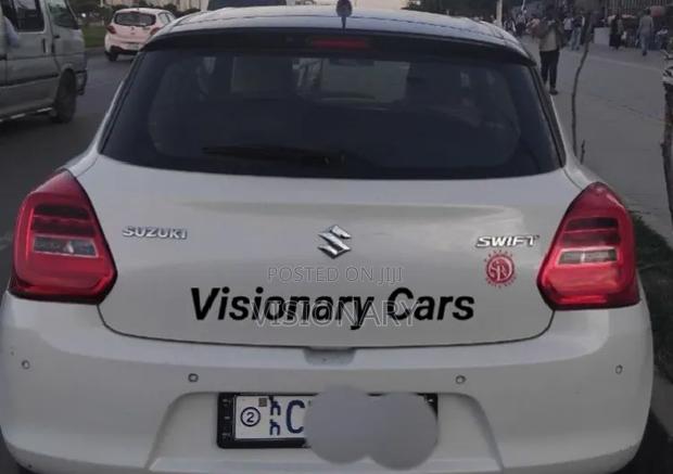 Suzuki Swift 2022 White