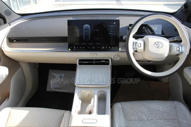 Toyota bZ4X 2023 White