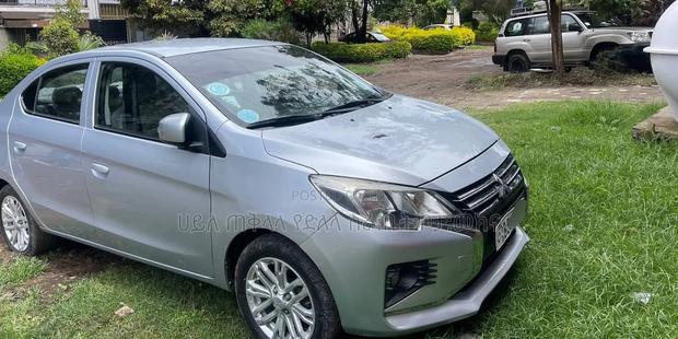 Mitsubishi Attrage 2021 Silver