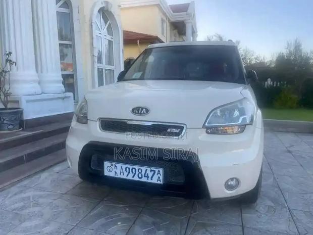 Kia Bongo 2010 Blue
