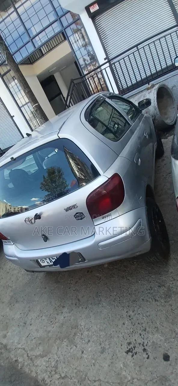 Toyota Yaris 2004 Silver