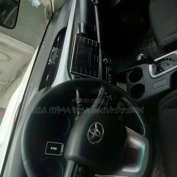 Toyota Hilux 2017 Off white