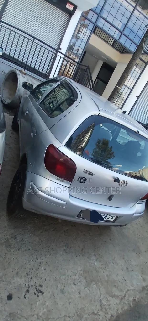 Toyota Yaris 2004 Silver