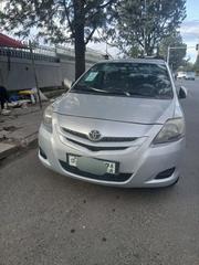 Toyota Yaris Base Sedan 4dr 2010 Silver for sale