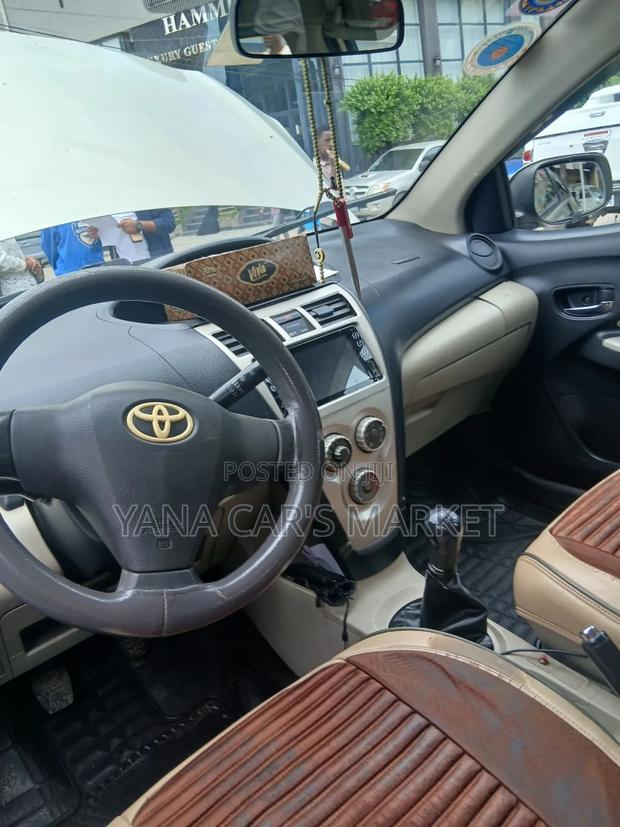 Toyota Yaris 2007 Gold