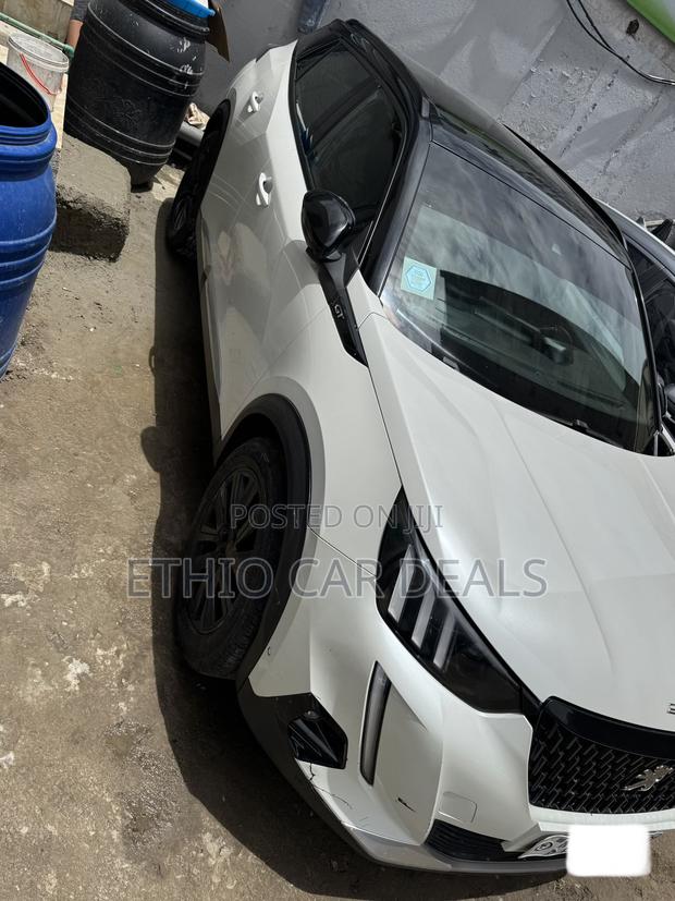 Peugeot 2008 2022 White