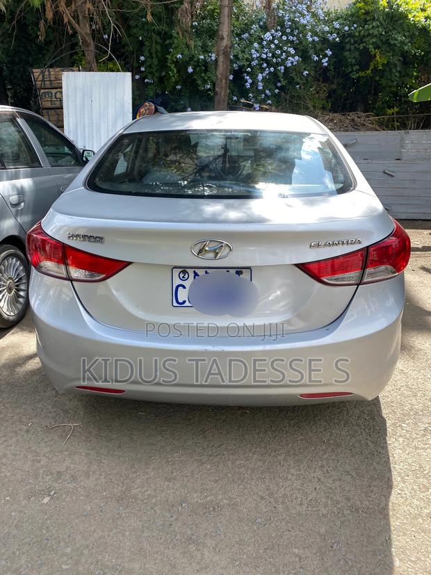 Hyundai Elantra 2014 Silver