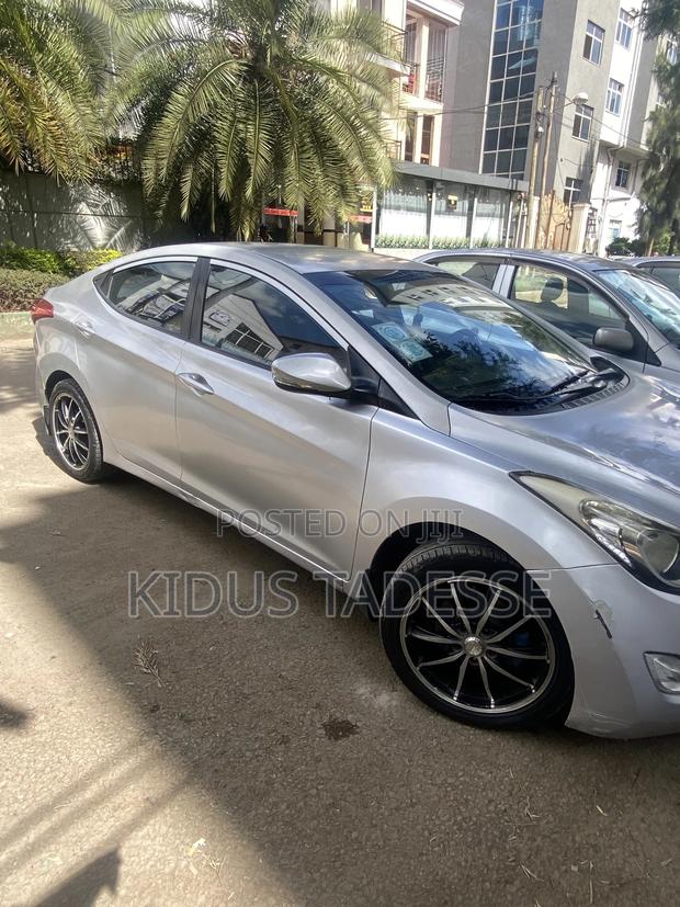 Hyundai Elantra 2014 Silver