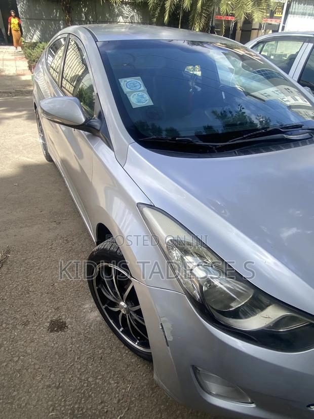 Hyundai Elantra 2014 Silver