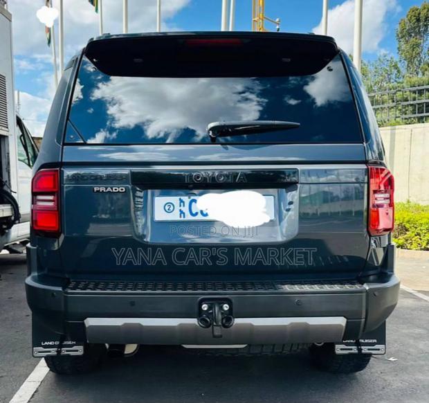 Toyota Land Cruiser Prado 2025 Gray