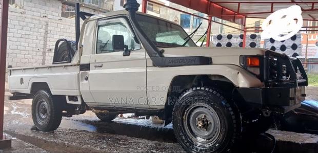 Toyota Land Cruiser 2006 White