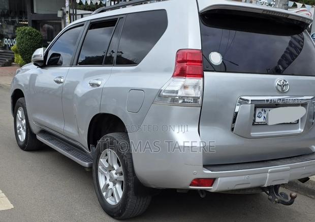 Toyota Land Cruiser 2012 Silver