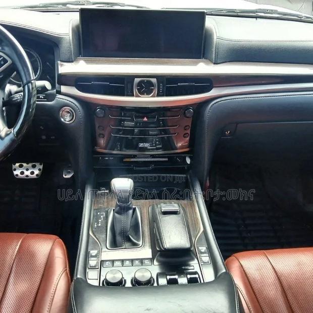 Lexus LX 2021 White