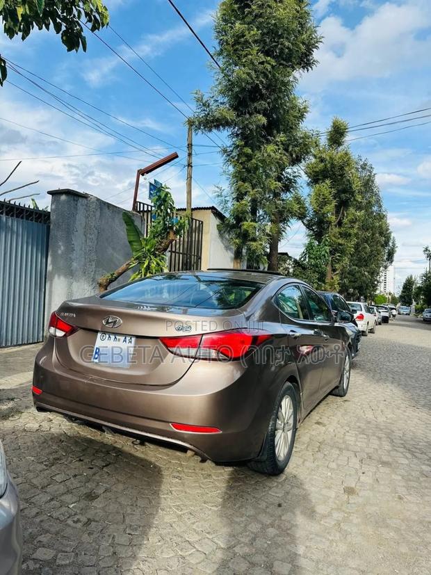Hyundai Elantra 2015