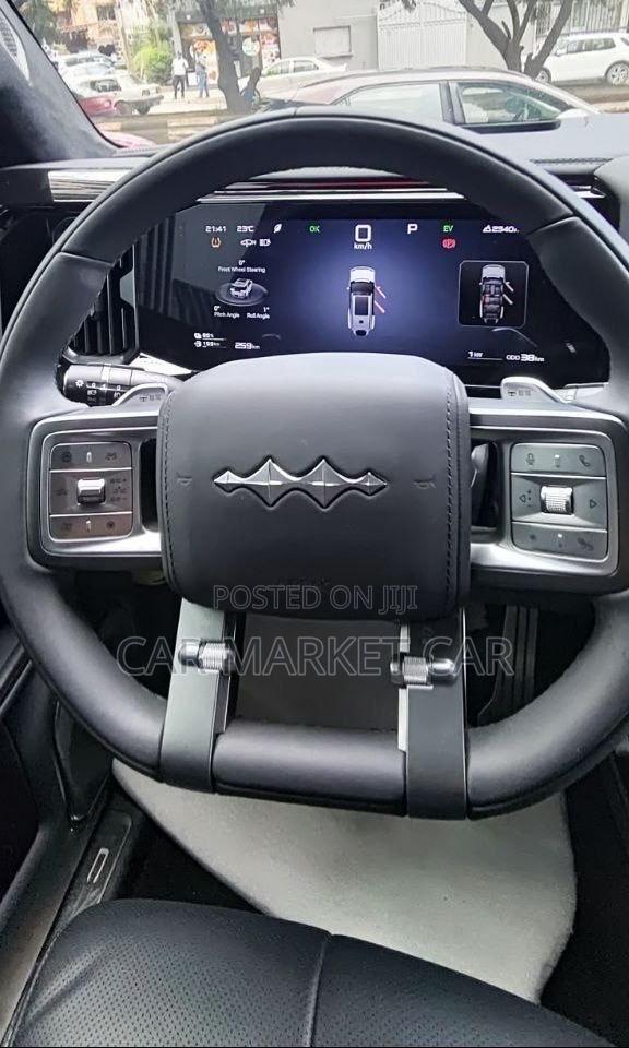 BYD Leopard 8 2.0 Hybrid AWD 2025 Black