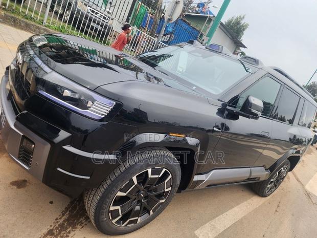 BYD Leopard 8 2.0 Hybrid AWD 2025 Black